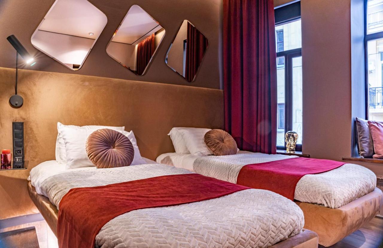 Luxury Upscale Apartments On 18 M Zhitomirska Киев Екстериор снимка